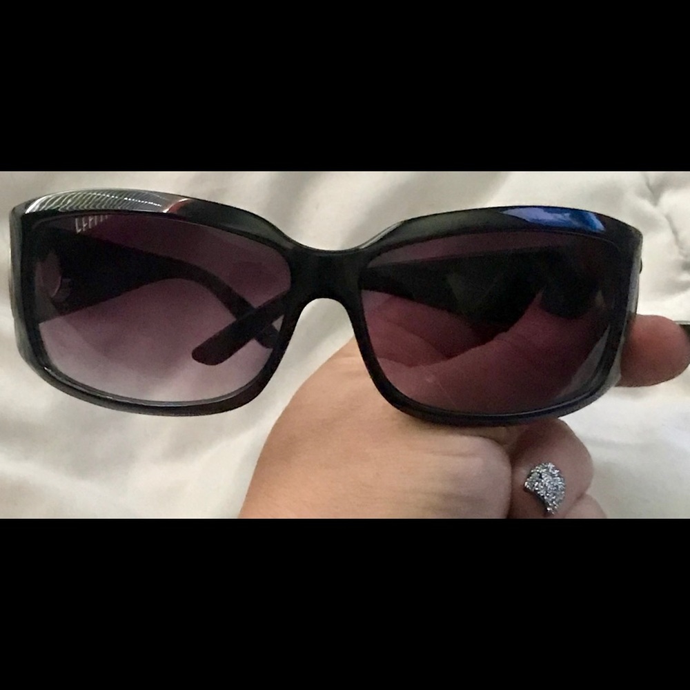 Olivia Occhiali Oversized Sunglasses